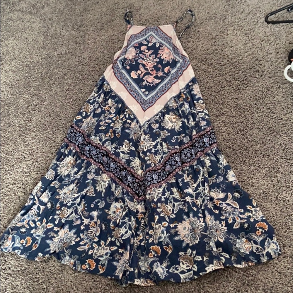 Halters dress